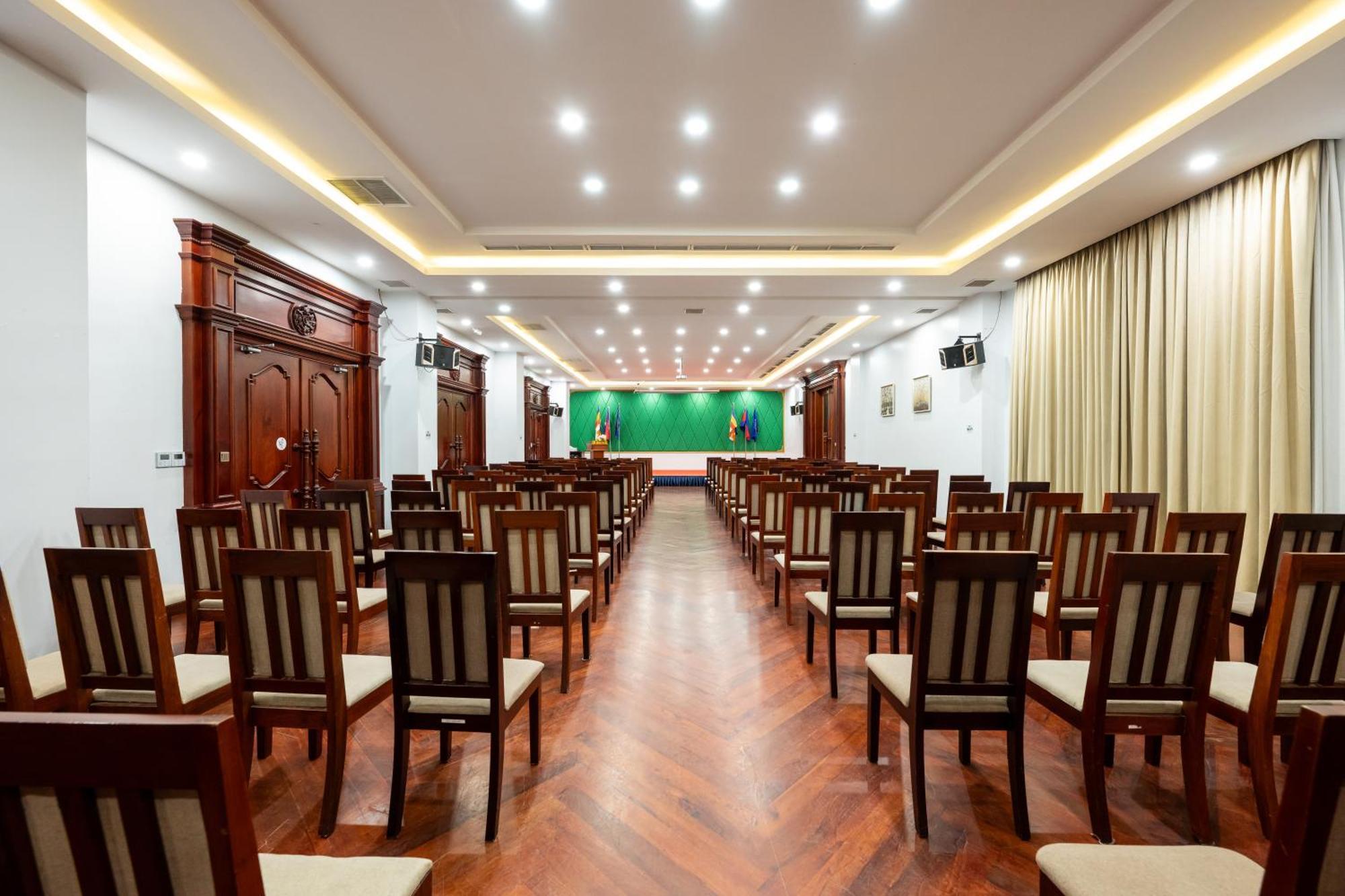 Lbn Asian Hotel Kampong Cham Zewnętrze zdjęcie